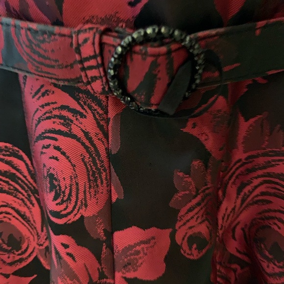 Red and Blk jacquard dress sz 8 by Jessica HowArd - Picture 4 of 5